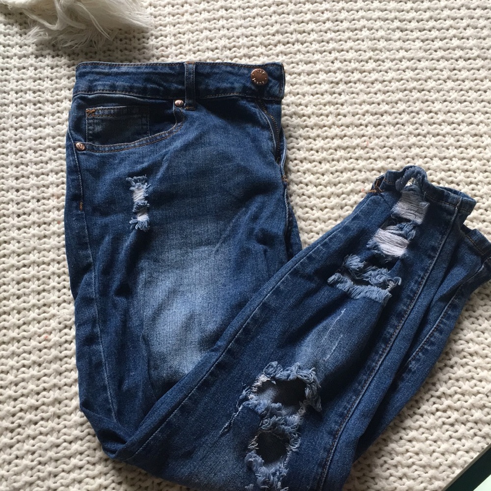 Ripped Jean capris